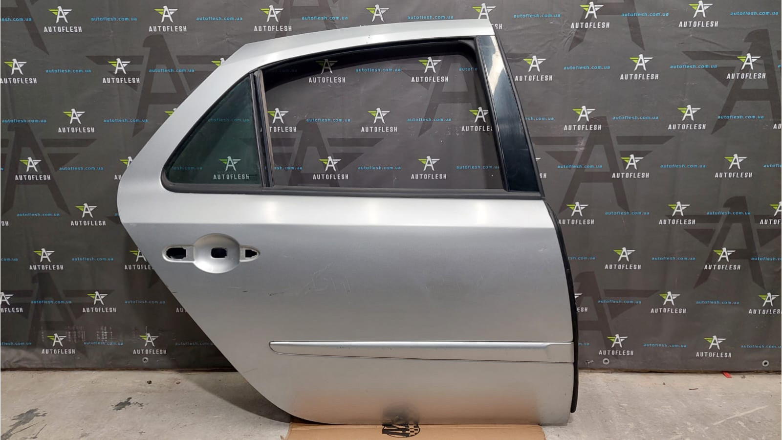 Дверь задняя правая 7751471661, 7751472441 Renault Laguna 2 лагуна хэтчбек бу Дверь задняя правая 7751471661, 7751472441 Renault Laguna 2 лагуна хэтчбек бу